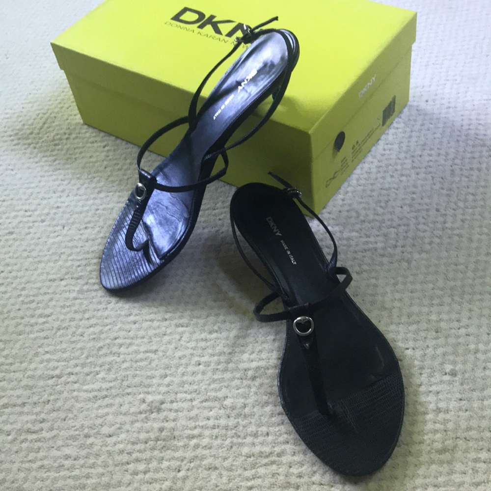 ⭐️ DKNY Kitten heels!!!